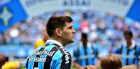 Zagueiro argentino recebeu proposta do clube argentino, mas deseja permanecer em Porto Alegre