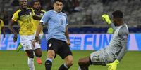 Suárez no Grêmio? Relembre jogadores renomados que vieram atuar no Brasil