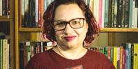 Andreia Schefer é professora de Literatura e Língua Portuguesa