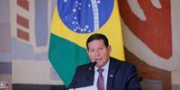 Mourão diz que ataques a Bolsonaro são ideológicos