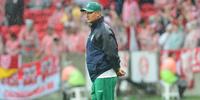 O treinador de 49 anos é aguardado em Recife na quarta-feira