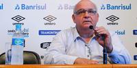 Romildo Bolzan Jr. voltou a criticar arbitragem da partida contra o São Paulo