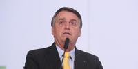Bolsonaro questionou se não seria melhor investir na cura da Covid-19 antes da vacinação