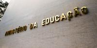 MEC muda para 1º de março aulas presenciais nas universidades federais