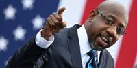 Raphael Warnock é pastor na mesma igreja em que Martin Luther King pregava