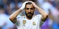 Benzema será julgado por ter, segundo o processo, estimulado seu ex-colega a pagar os chantagistas, que ameaçavam divulgar um vídeo íntimo de Mathieu Valbuena