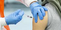 Medida visa acelerar a distribuição de vacinas para pessoas com mais de 65 anos ou com comorbidades