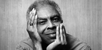 Gilberto Gil postou um video em rede social do momento da vacinação