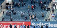 Retorno dos fãs ao estádio em Rostock foi possível graças à redução no número de contágios na cidade