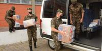 Exército realiza a entrega de medicamentos do kit intubação em 109 cidades do RS