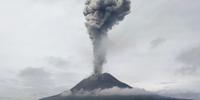 Autoridades indonésias mantêm o alerta do vulcão no terceiro nível em uma escala de quatro