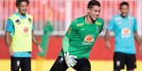 Goleiro assume a vaga de Claiton, do RB Bragantino