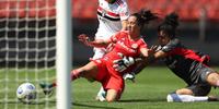 Shashá marcou o terceiro gol contra o São Paulo, no Morumbi, que garantiu o Inter nas semifinais do Campeonato Brasileiro feminino 2021