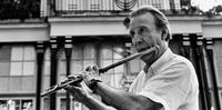 Natural de São Jerônimo, Plauto Cruz (1929-2017) é, ao lado de Altamiro Carrilho, um dos maiores flautistas do Brasil