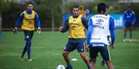 Diego Souza será titular do Grêmio contra o Juventude