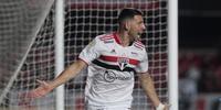 São Paulo venceu clássico com gol de Calleri