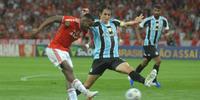 Colorado venceu o Grêmio no estádio Beira-Rio