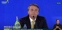 Bolsonaro afirmou que Brasil não pode depender de fármacos vindos de outros países