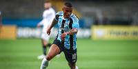 Futuro de Douglas Costa no Grêmio está indefinido