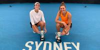 Anna Danilin e Bia Haddad conquistaram título de duplas no WTA 500 de Sidney