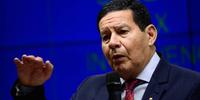 Mourão defende o uso da força contra a Rússia 