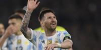 Messi se despediu da torcida com vitória por 3 a 0