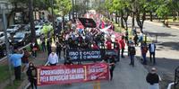 Manifestação reuniu representantes de entidades e movimentos sociais, sindicais e estudantis