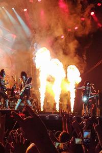 A pirotecnia é uma das características do show do Kiss há quase cinco décadas