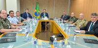 Presidente visita Exército em Brasília 