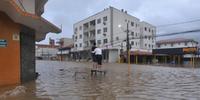 Precipitação prejudicou a população em razão de transbordamentos de rios