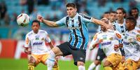 Seu vínculo com o Grêmio termina no final do ano.