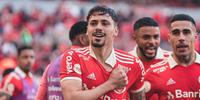 Maurício marcou dois gols na vitória colorada neste domingo