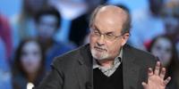 Escritor Salman Rushdie precisou se operado após ser esfaqueado em evento