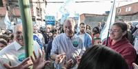 Ciro Gomes em caminhada na Zona Leste de São Paulo