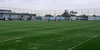 Treino do Grêmio tem conversa de Renato com atletas e time sem Bitello e Villasanti 