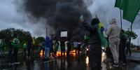 Manifestantes obstruem rodovia no RS