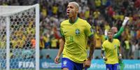 Richarlison marcou os dois gols da vitória contra a Sérvia