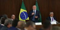 Lula acerta criação de plano comum de obras com governadores e reforça compromisso com democracia