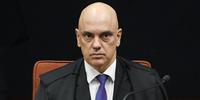 Moraes nega pedido de suspensão para parlamentares