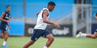 Isaque fez a pré-temporada com o Grêmio