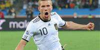 O alemão Lukas Podolski chamou o projeto de nojento e injusto