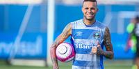 Com direito a menção à coroa, Grêmio confirma retorno de Luan 